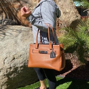 New Coach Swagger Carry All Satchel. Leather Color- Saddle Brown